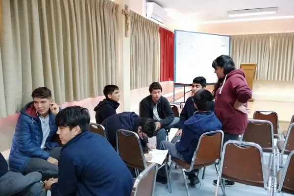 Taller de prevención de drogas SENDA en II Medio B.